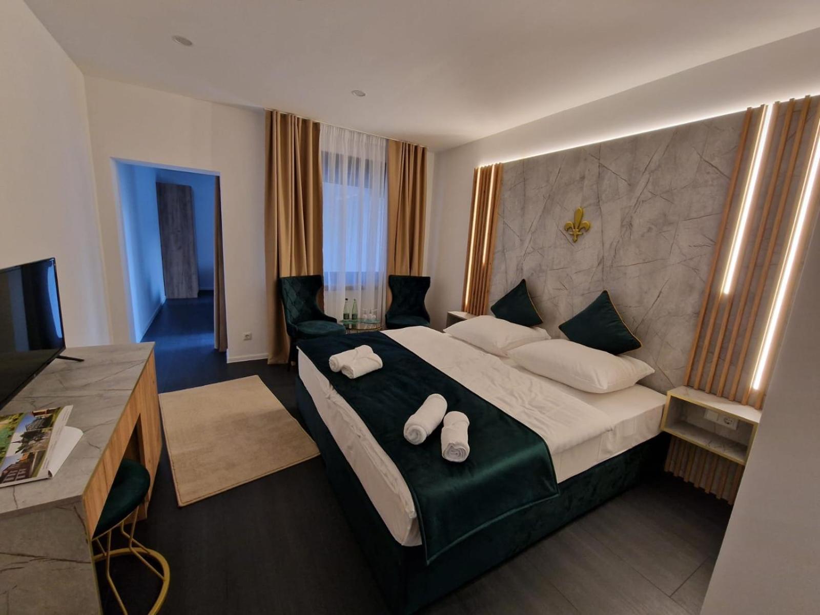 Lilium Resort Hotel & Restaurant 巴特罗达克 外观 照片