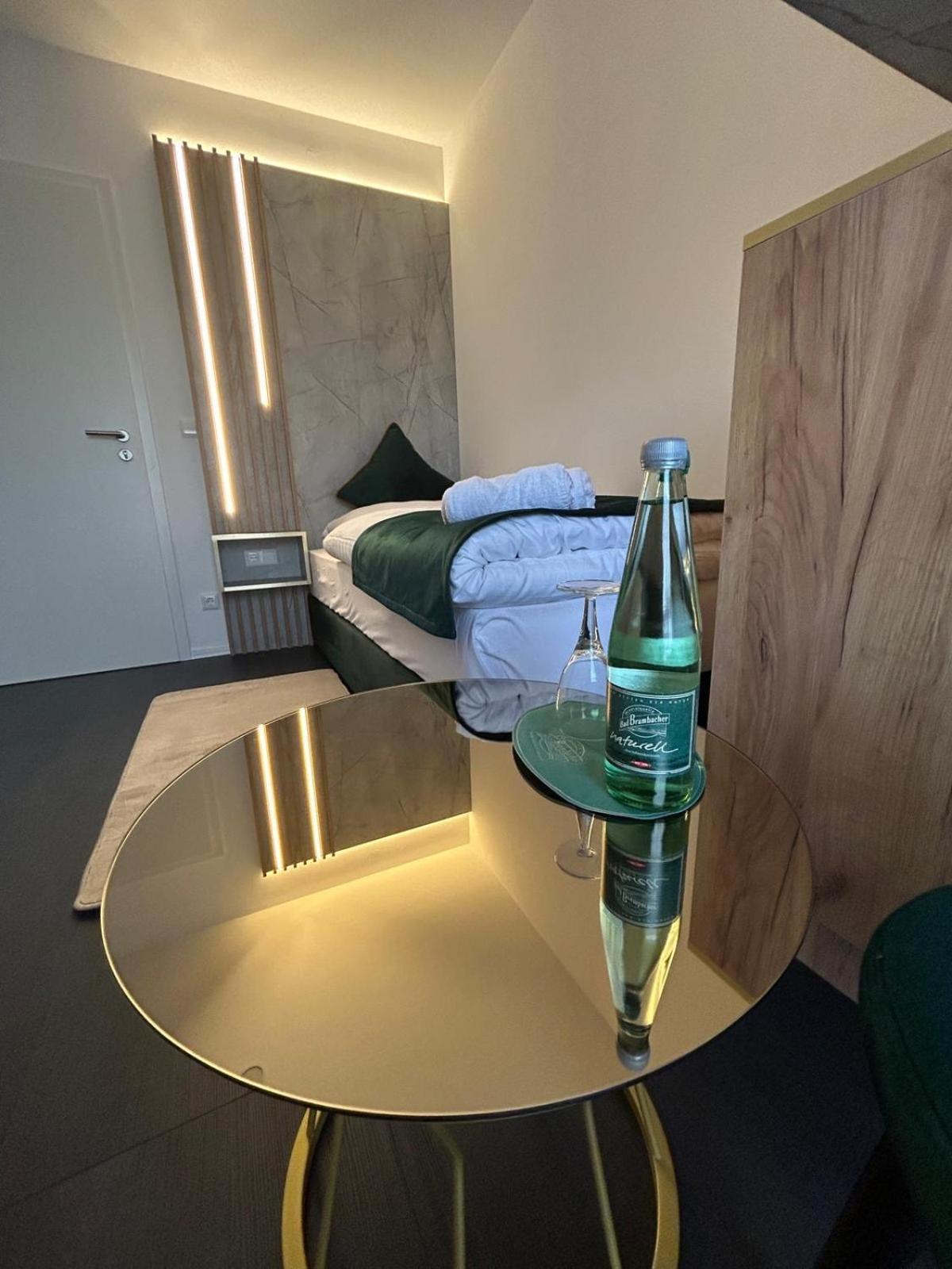 Lilium Resort Hotel & Restaurant 巴特罗达克 外观 照片